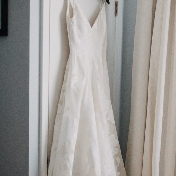 Dear Heart Goldie wedding gown - Picture 2 of 6